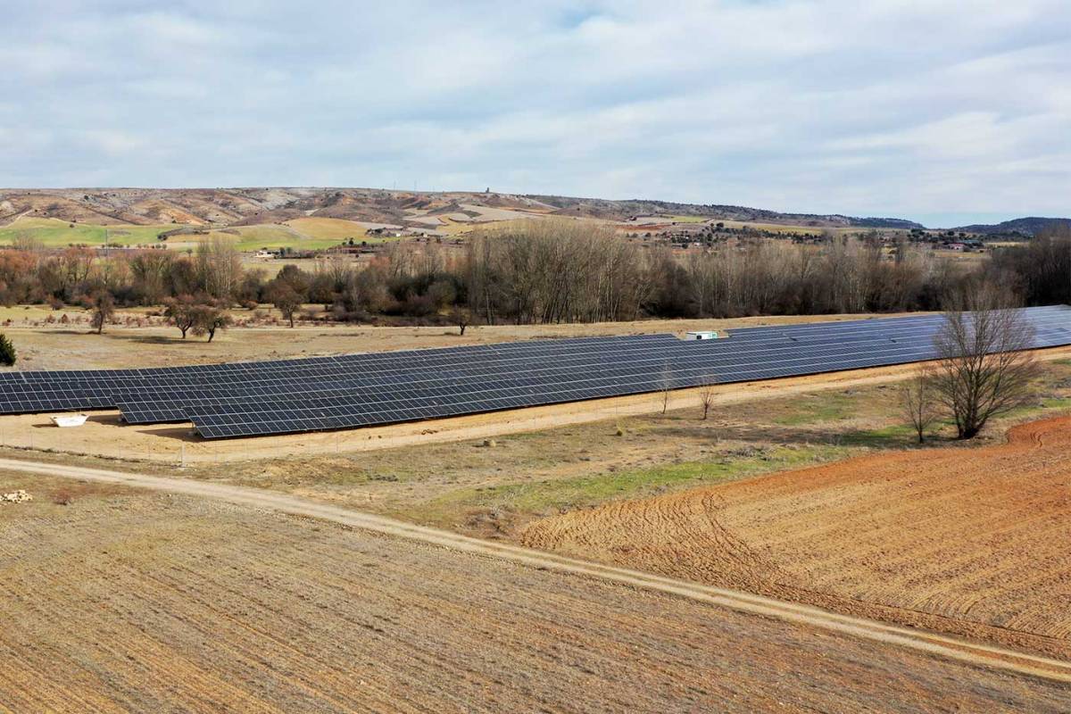 The solar plant of Huf Spain on a field near the plant.